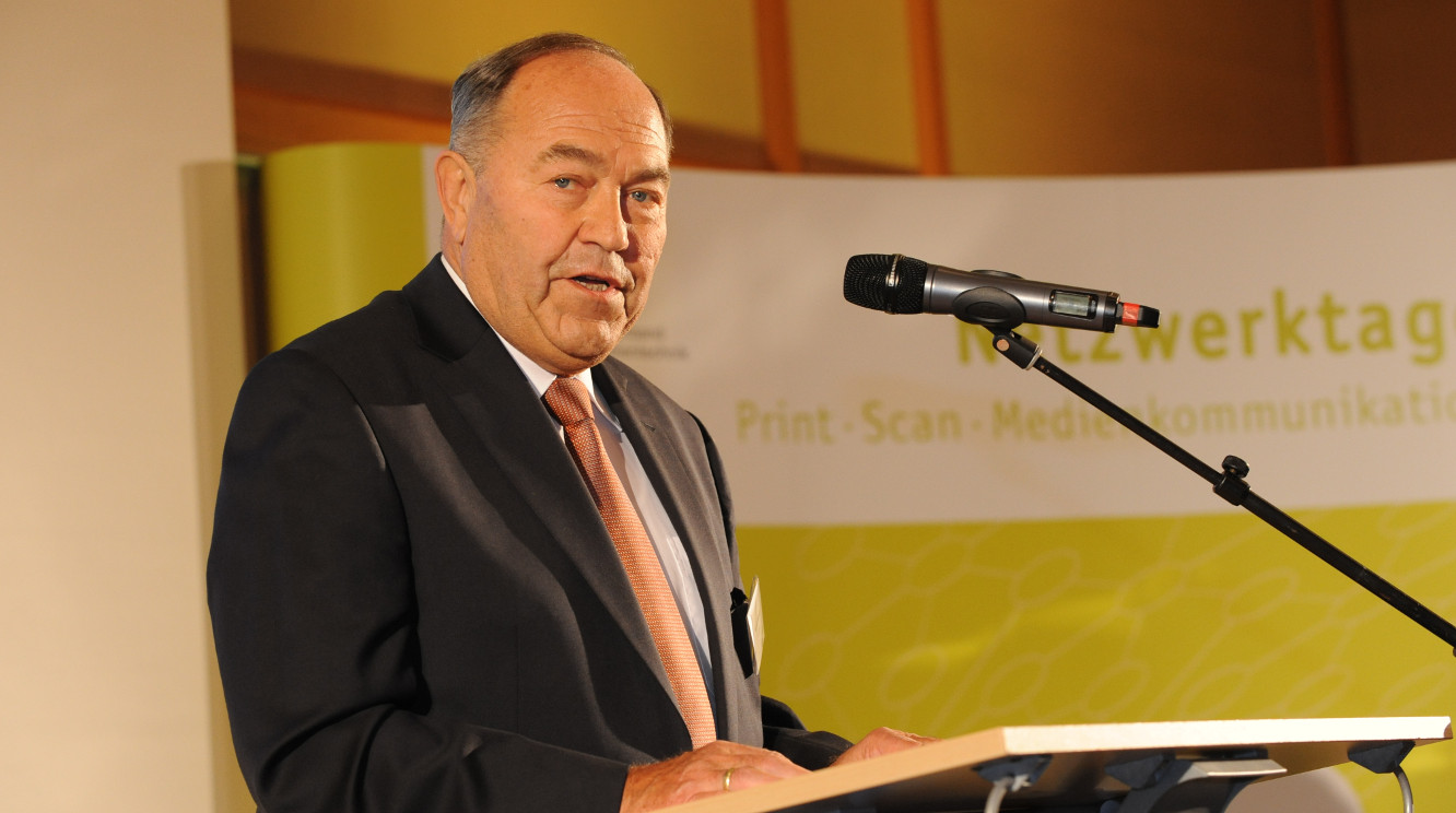 heinrich haltmeyer rednerpult